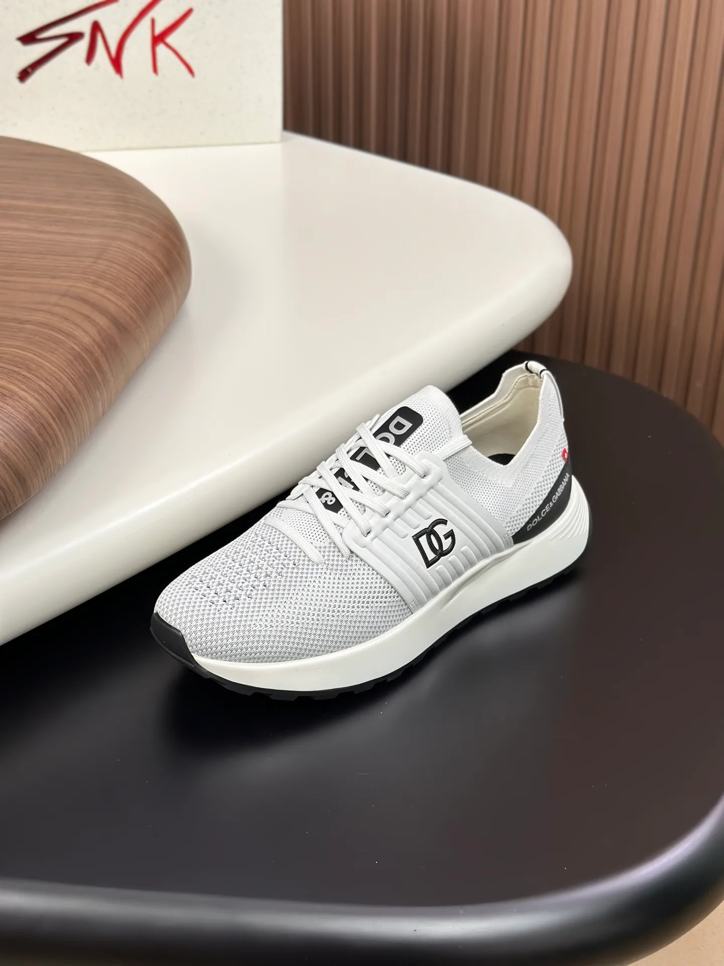 💰720••New arrivals••Dolce&Gabbana••DG✔️High-end men’s sports•casual shoes. Original goods from top counters. Original imported cowhide, multi-material splicing design ➕Imported cowhide lining, cowhide feet ➕Original TPR elastic outsole.  Size: 39-44 (38, 45 customized)